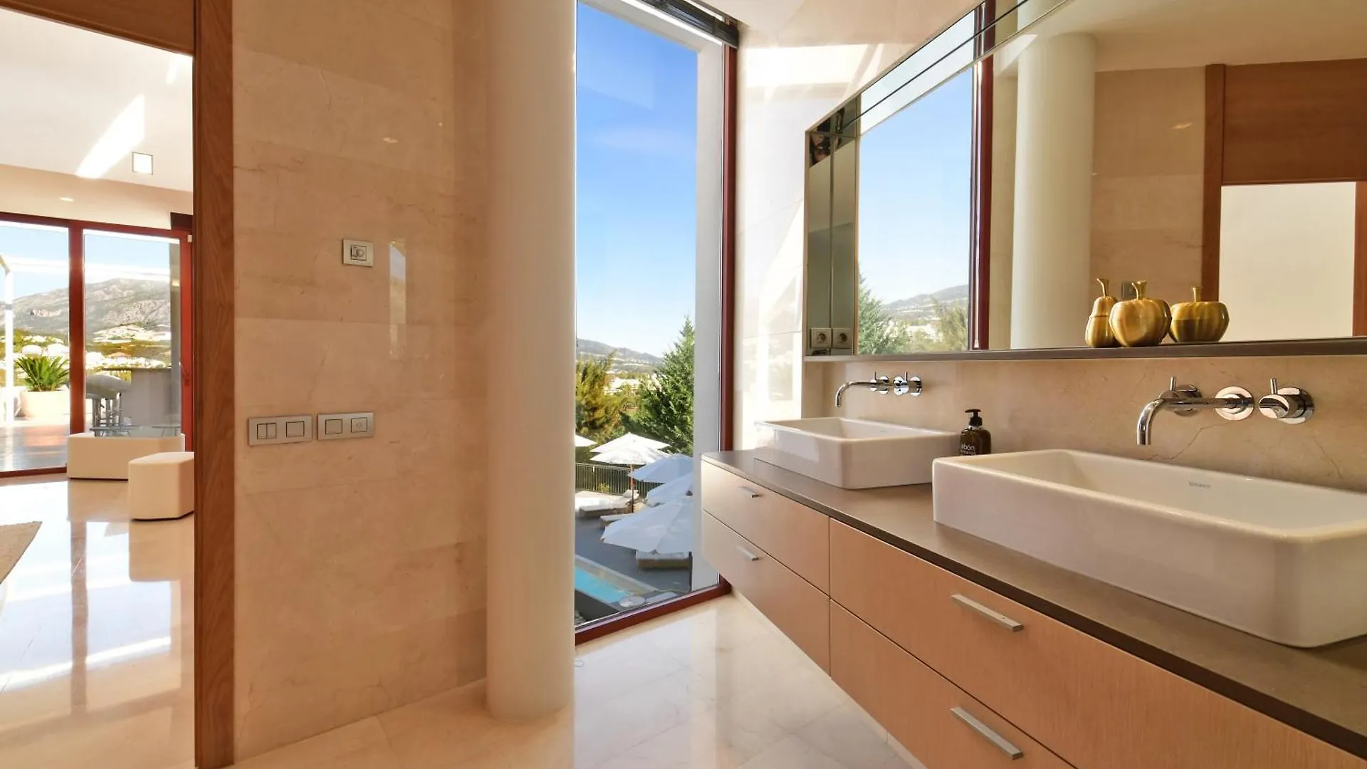 Appartamento Extraordinary 7 Bdrm Villa W Pool, Gym, Cinema Marbella