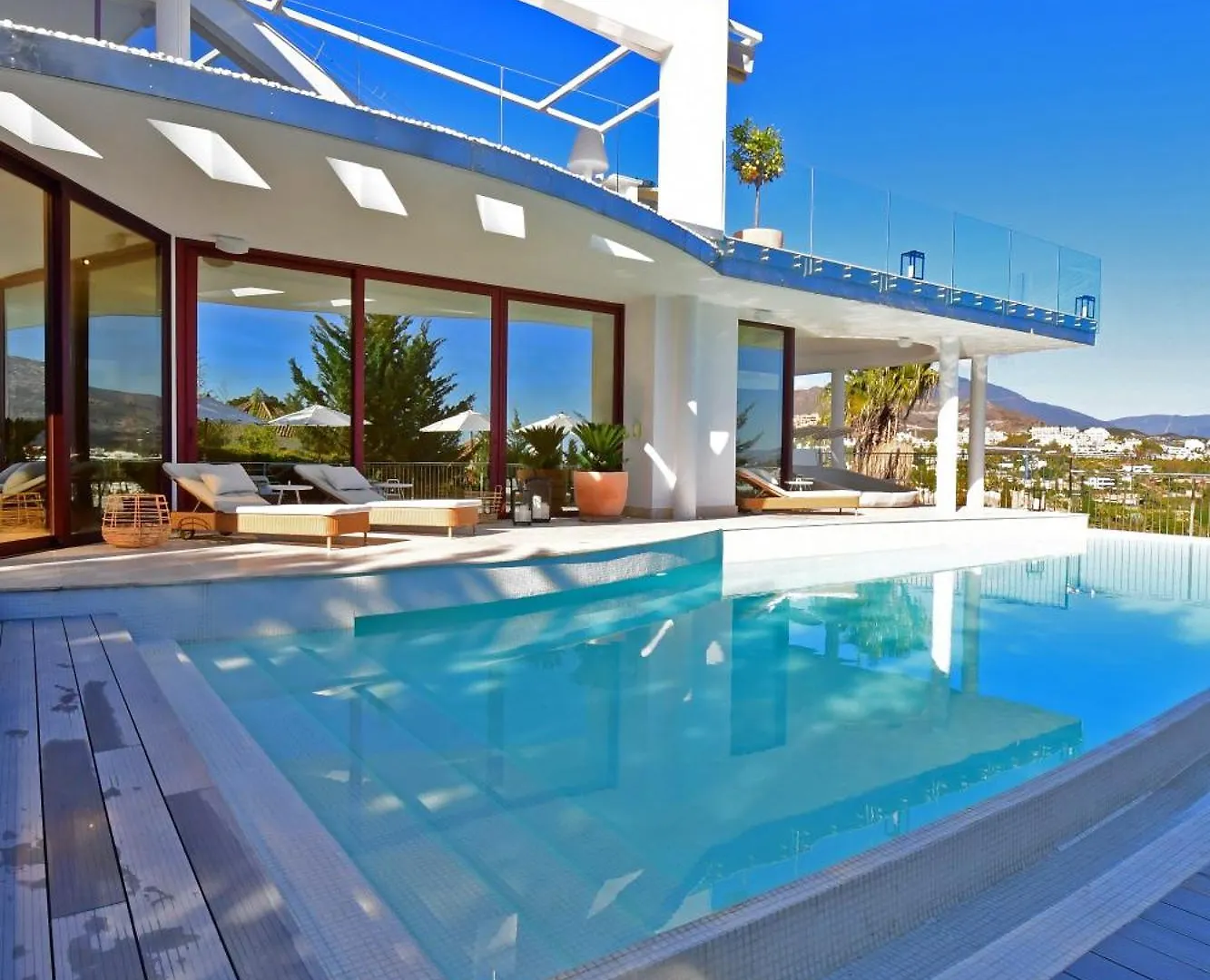 Extraordinary 7 Bdrm Villa W Pool, Gym, Cinema Marbella Appartamento